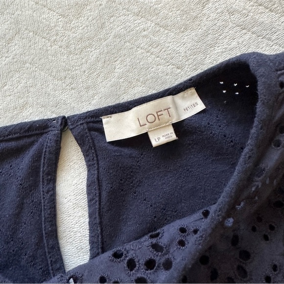 Loft Eyelet‎ Puff Shoulder Blouse Navy Blue Size L Petite - Picture 8 of 9